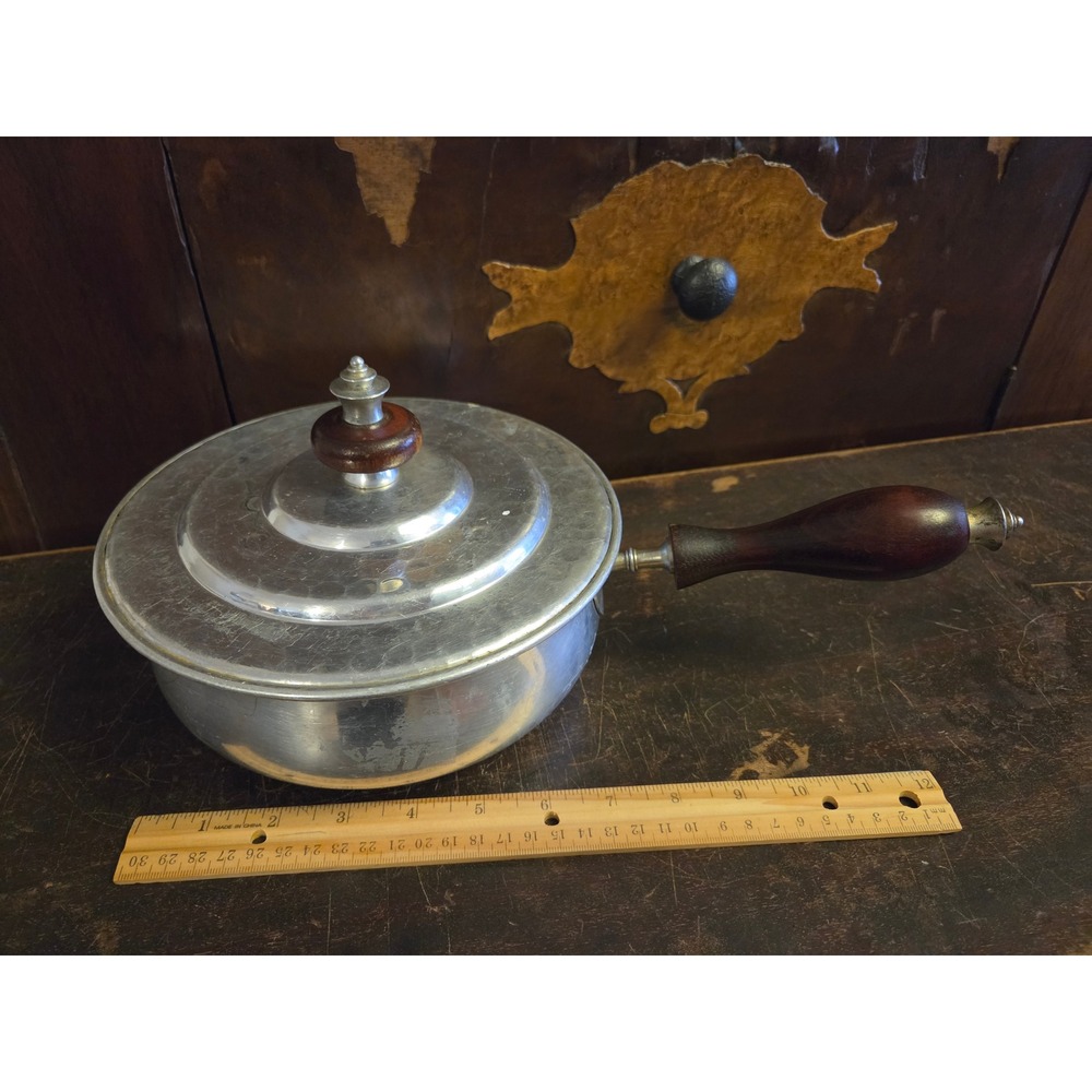 Buenilum Hammered Aluminum Saucepan Pot with Wood Handle and Lid Vintage MCM